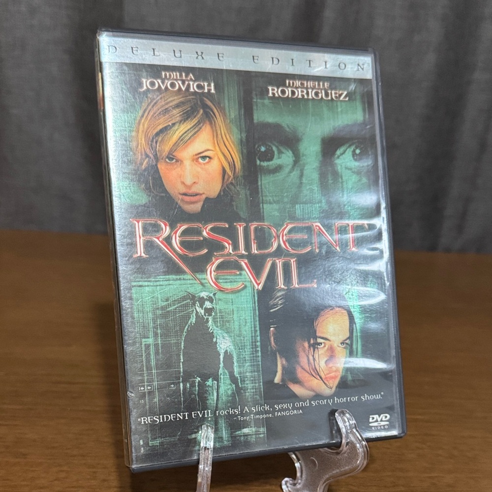 Resident Evil Deluxe Edition DVD